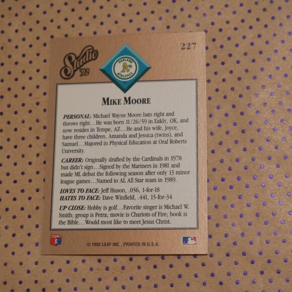 Mike Moore #227 Baseball Card - Picture 2 of 2